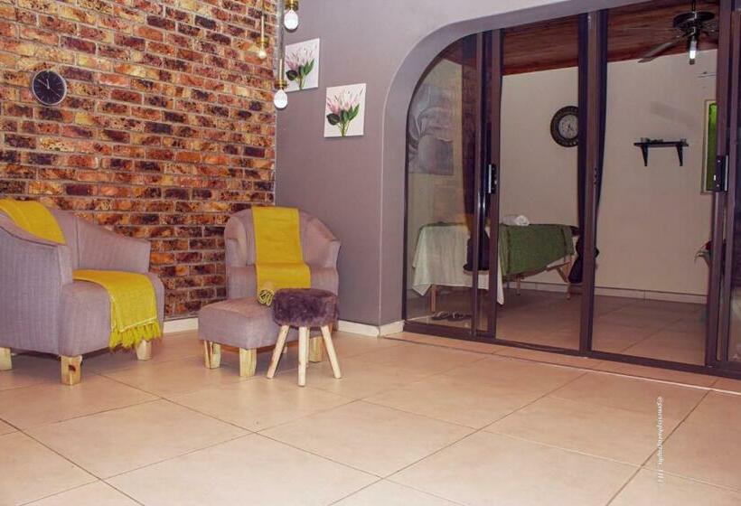 مبيت وإفطار Warmbaths Thai Spa And Guest House