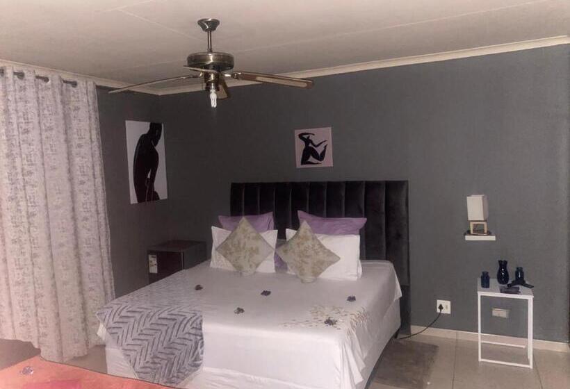 مبيت وإفطار Warmbaths Thai Spa And Guest House