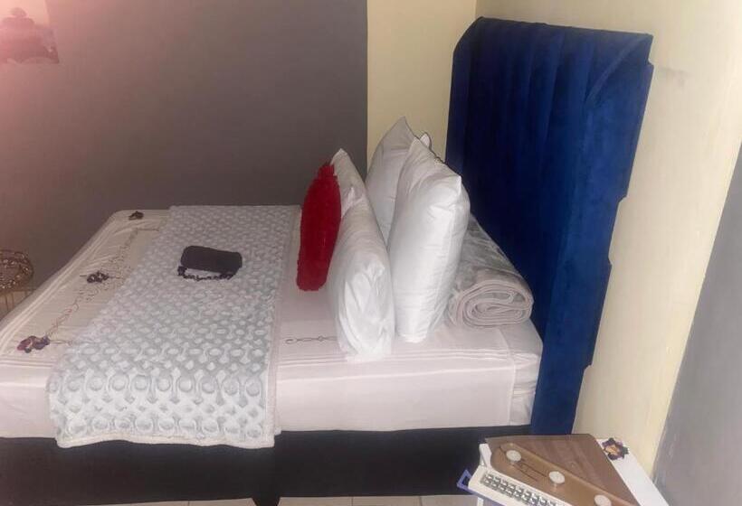 ベッドアンドブレックファースト Warmbaths Thai Spa And Guest House