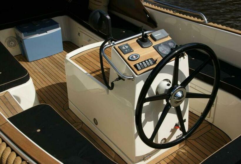 Eelhouse Private Studio