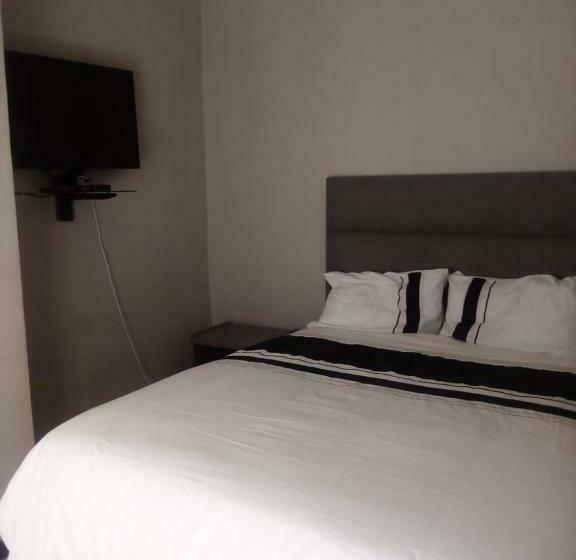 فندق على الطريق The Eden Lodge Boksburg