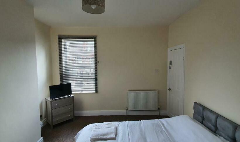 پانسیون Apartment In Central Doncaster