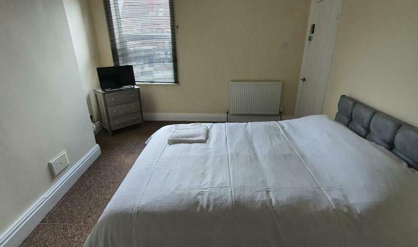 پانسیون Apartment In Central Doncaster