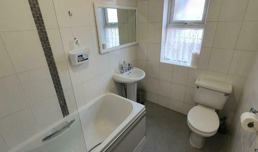 پانسیون Apartment In Central Doncaster