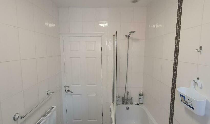 پانسیون Apartment In Central Doncaster