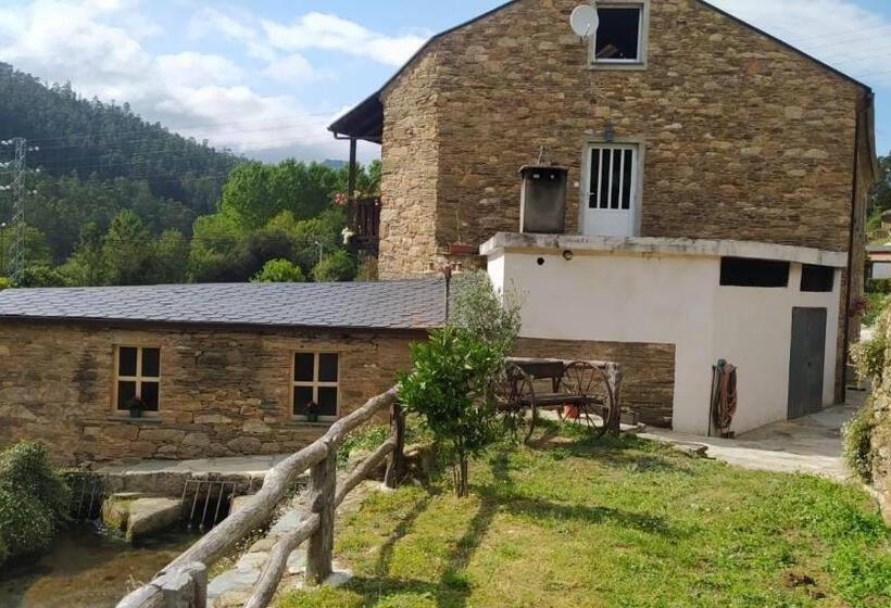 펜션 A Casa Das Augas