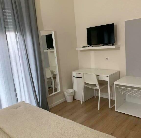 펜션 Affittacamere The Door In The Room And Parking Space