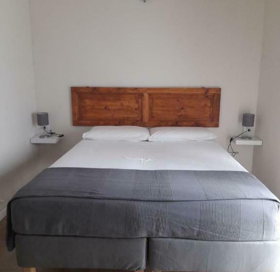 펜션 Affittacamere The Door In The Room And Parking Space