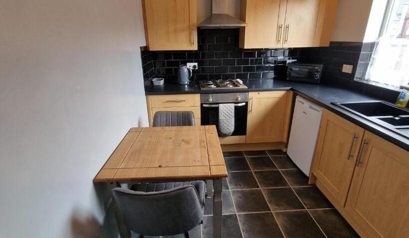 پانسیون Apartment In Central Doncaster