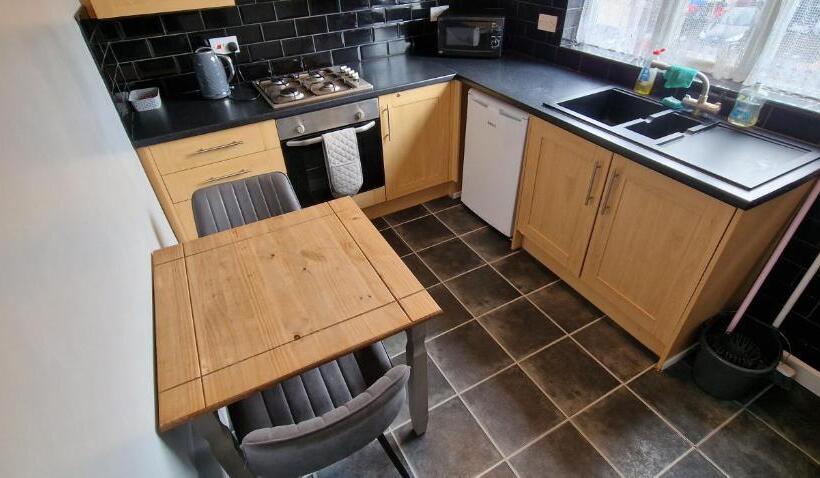 پانسیون Apartment In Central Doncaster