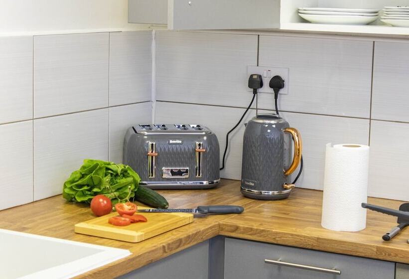 膳宿费 Cades Accommodation