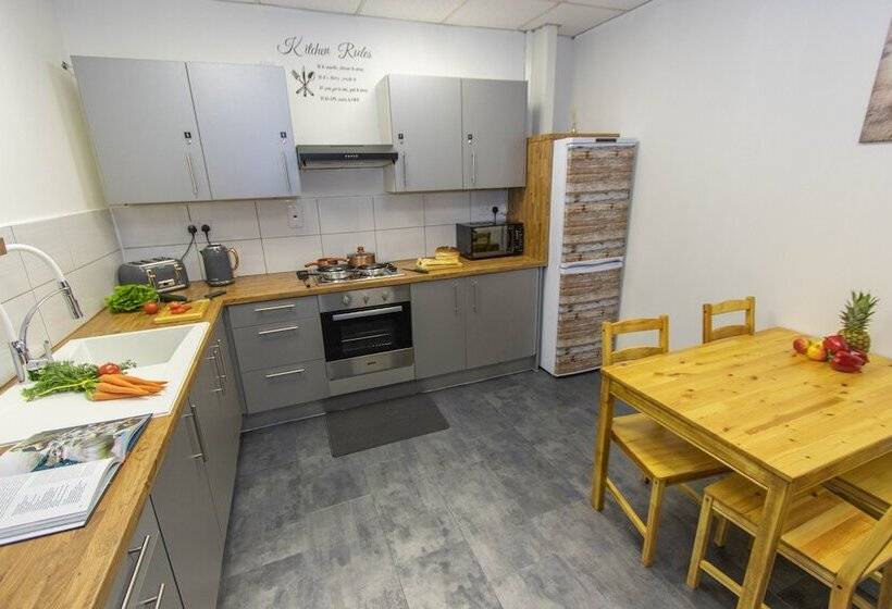 膳宿费 Cades Accommodation