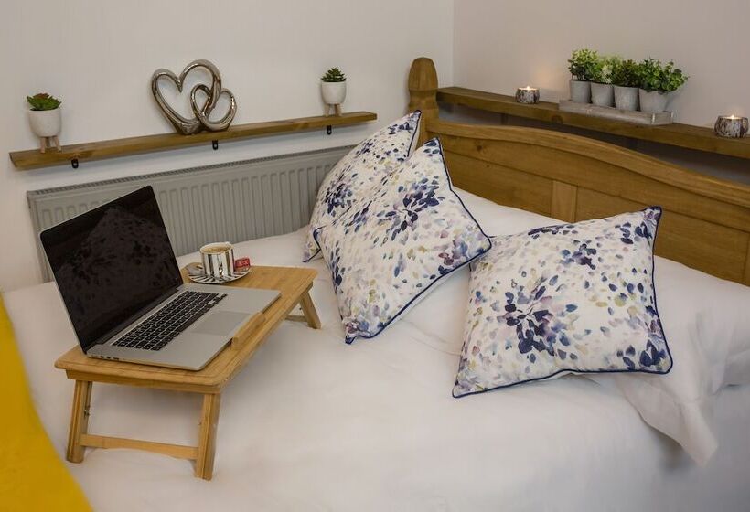 膳宿费 Cades Accommodation