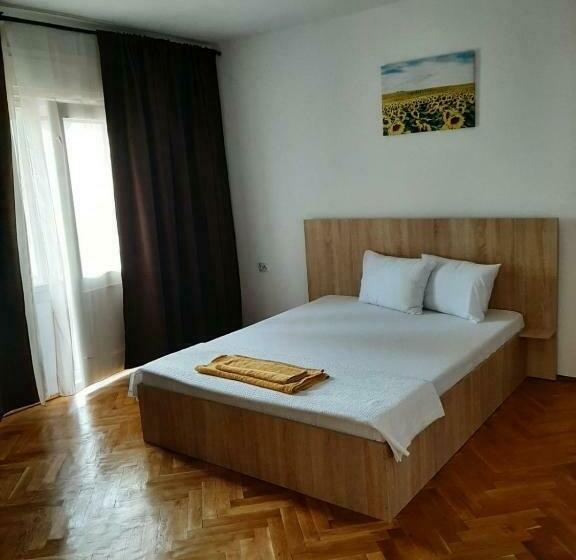 بنسيون Casa Roxamy