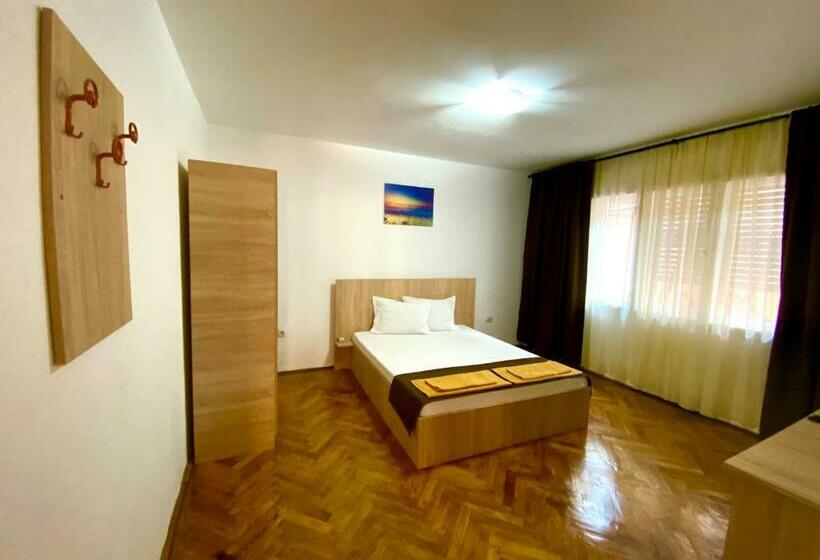 بنسيون Casa Roxamy