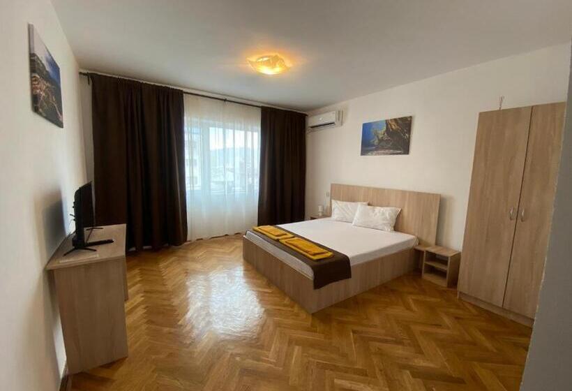 بنسيون Casa Roxamy