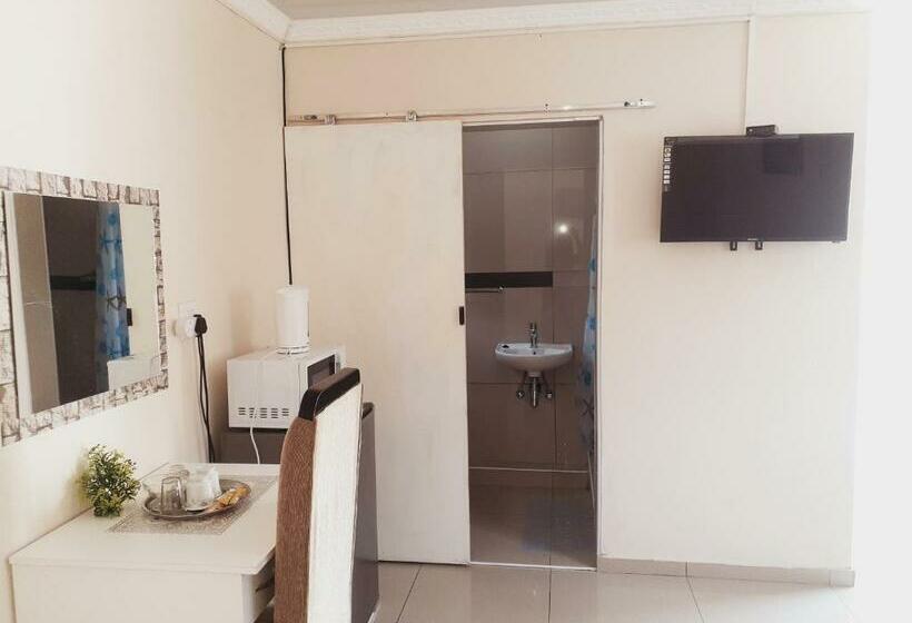 פנסיון Gabade Guest House