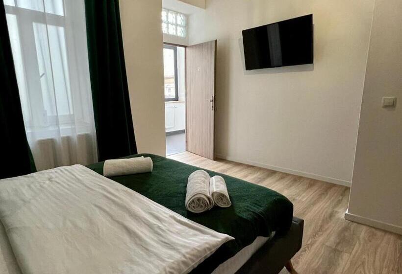 膳宿费 Homeland Center Cluj