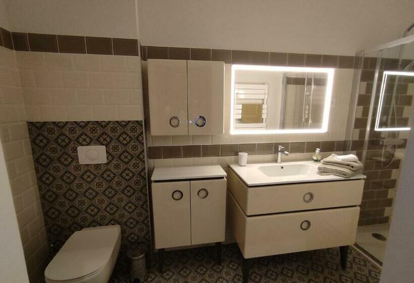 פנסיון La Maison D Eva