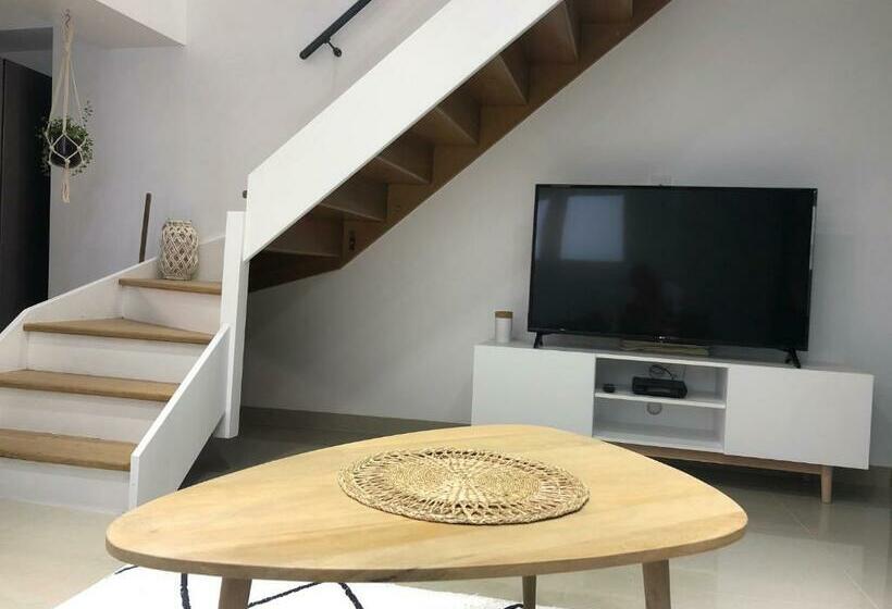 膳宿费 Les Gouttes D Or