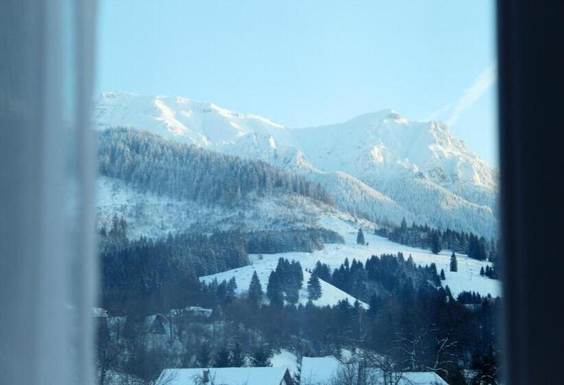 פנסיון Milea S Guesthouse