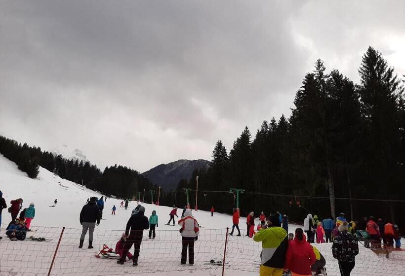 פנסיון Milea S Guesthouse