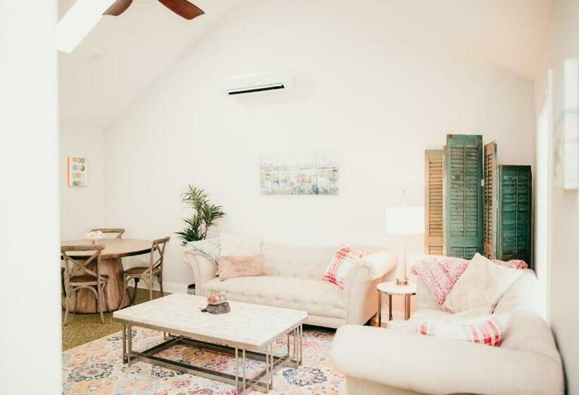 بنسيون Oasis Of Martinsville Pool Private Guest House