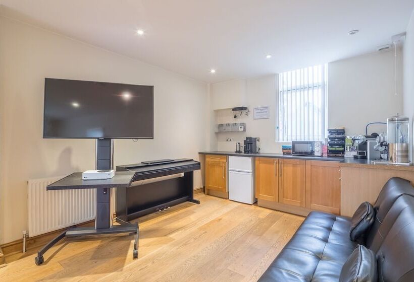 بنسيون Rasa Sayang House   Self Check In Guesthouse