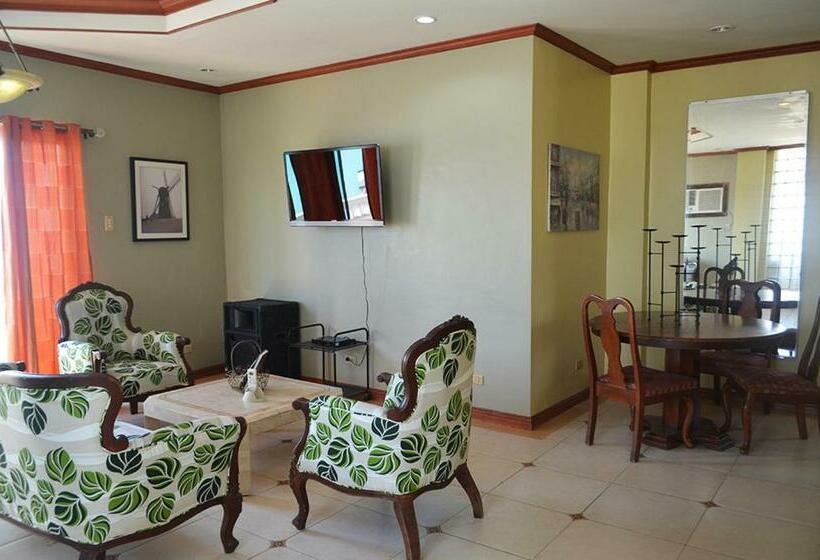 ペンション The Uniquely Industrial