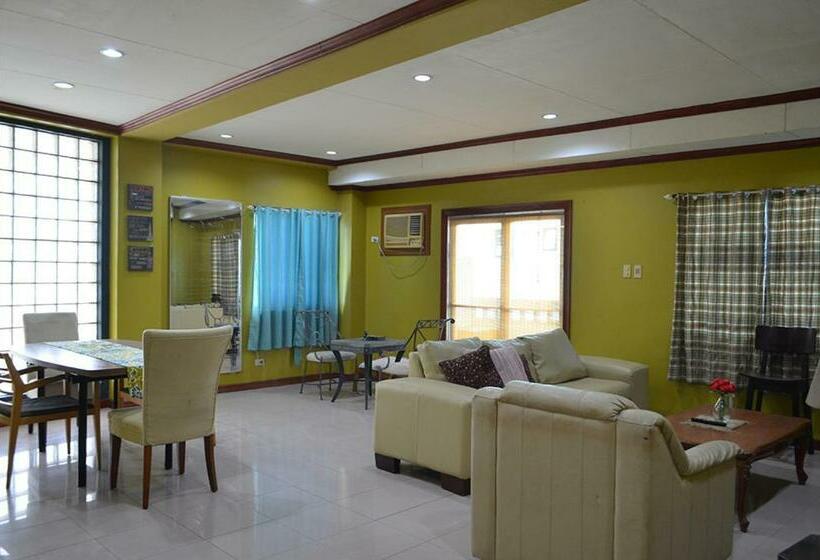 ペンション The Uniquely Industrial