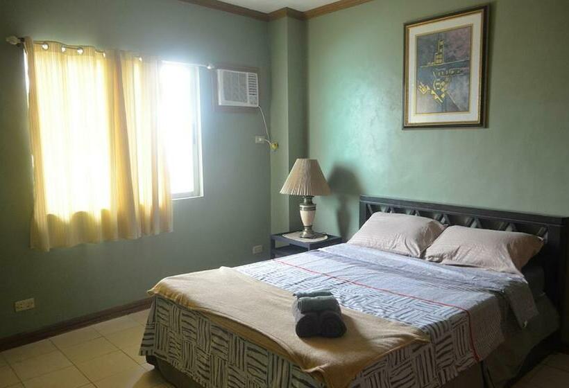 ペンション The Uniquely Industrial