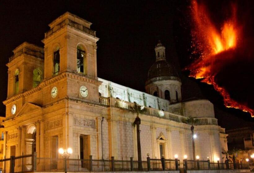 مبيت وإفطار A Casa Olimpia Giarre Tra Taormina, Etna E Catania