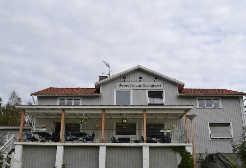 הוסטל Berggårdens Gästgiveri