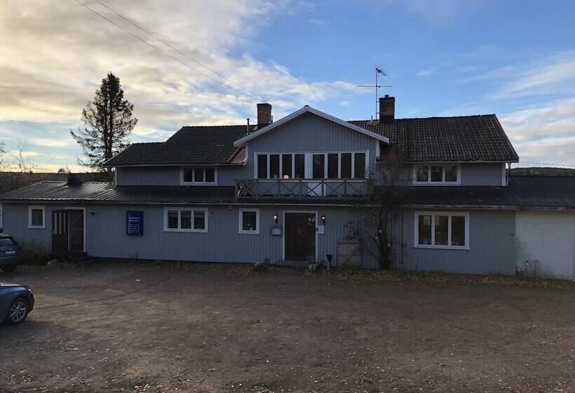 הוסטל Berggårdens Gästgiveri