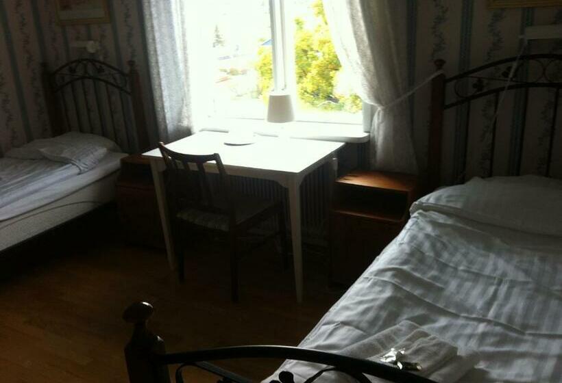 הוסטל Berggårdens Gästgiveri