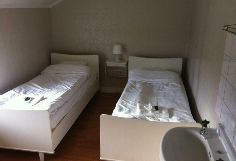 הוסטל Berggårdens Gästgiveri