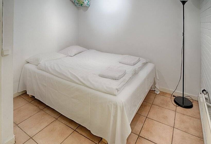 הוסטל Nomad Cave