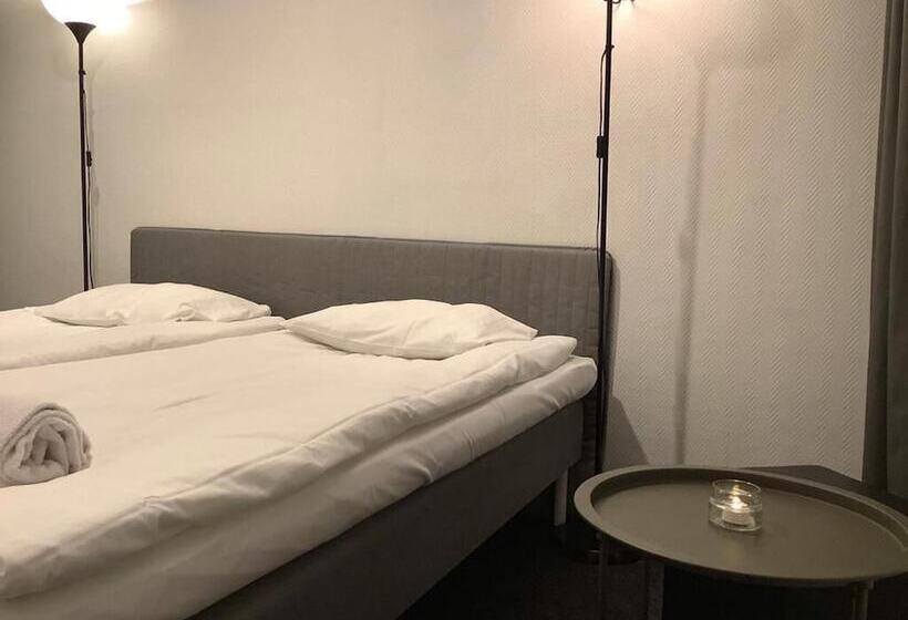 ユースホステル Nomad Cave