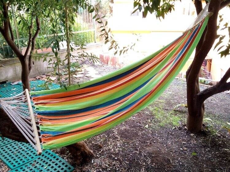 Общежитие Private Room Stanza Privata With Private Bathroom   Shared Kitchen And Beautiful Terrace On Taormina