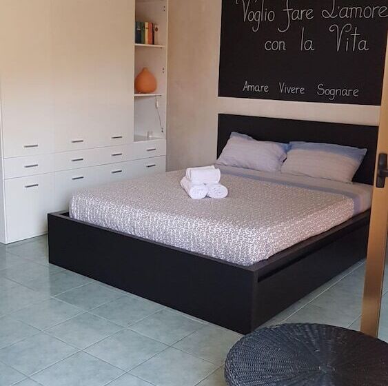 Общежитие Private Room Stanza Privata With Private Bathroom   Shared Kitchen And Beautiful Terrace On Taormina