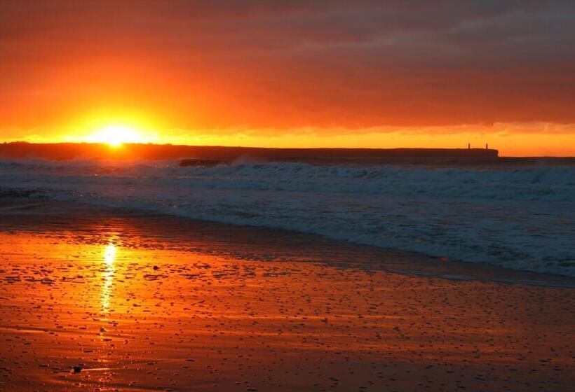 تختخواب و صبحانه Beach Haven Accommodations