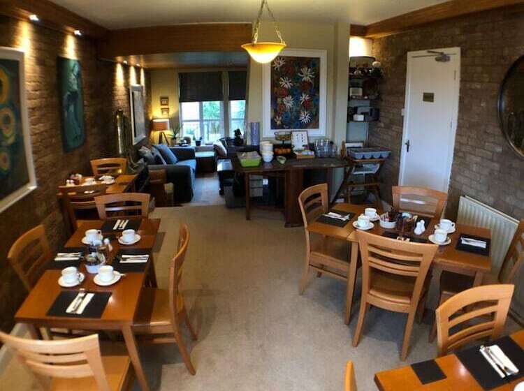 تختخواب و صبحانه Beach Haven Accommodations