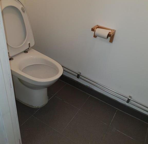 مبيت وإفطار 3 Star Hostel