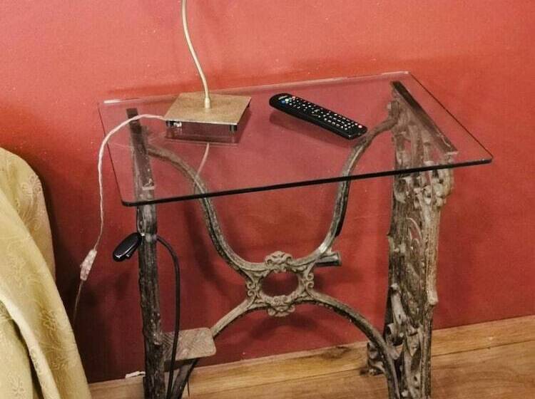 تختخواب و صبحانه Angolo Del Poeta