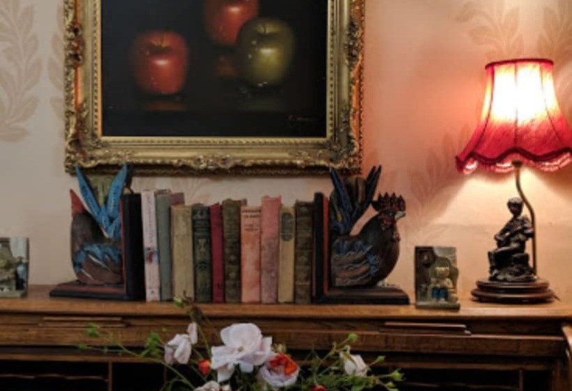 مبيت وإفطار Belvedere Lodge