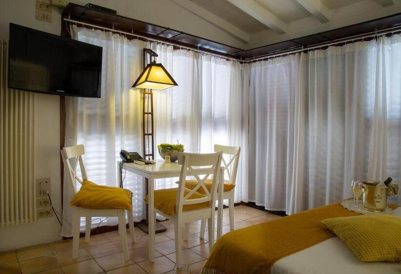 Bed and Breakfast Isoco Guest House