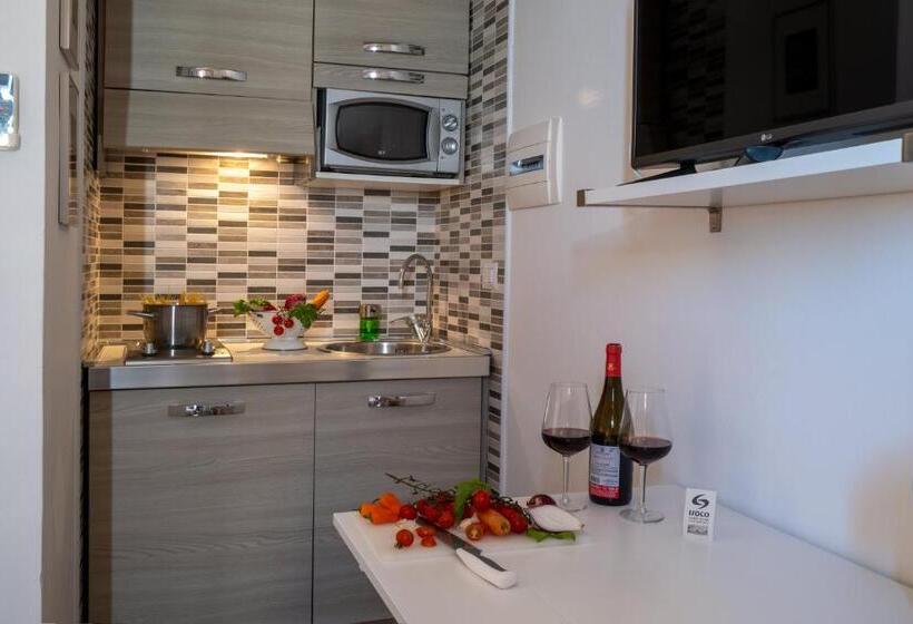 Bed and Breakfast Isoco Guest House