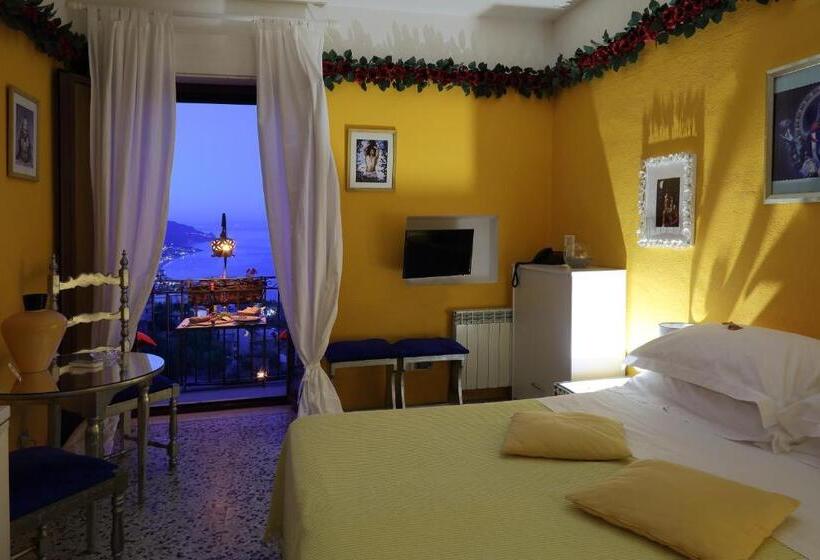 تختخواب و صبحانه Isoco Guest House