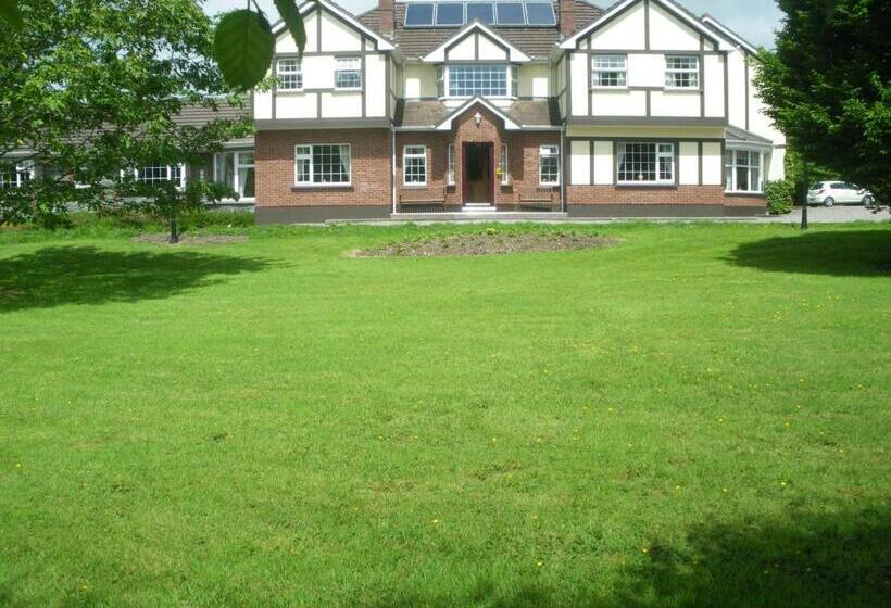 ベッドアンドブレックファースト Redwood