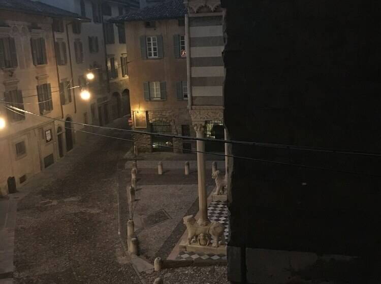 Casa Mario Lupo Apartments And Rooms